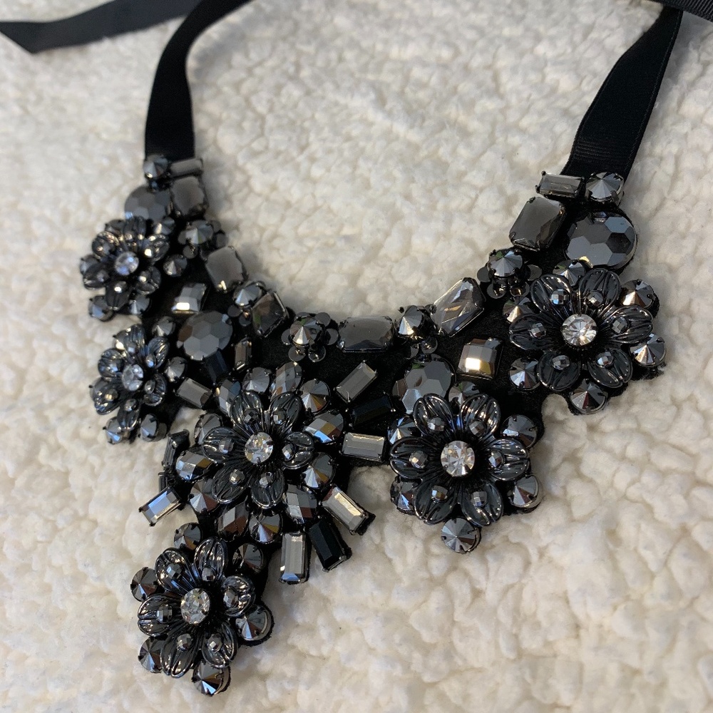 Beaded Flower Tie Necklace